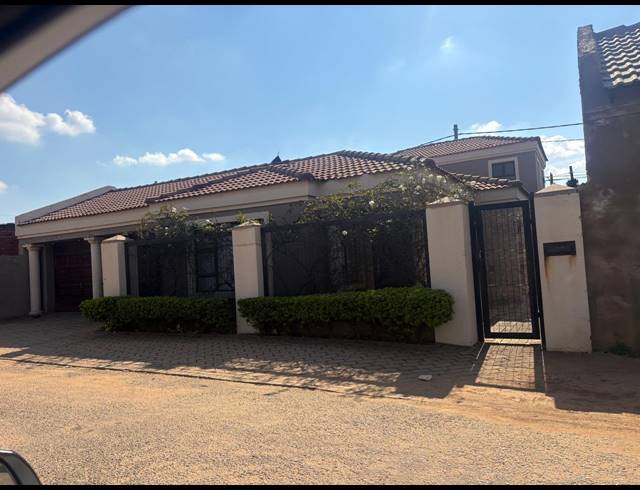 4 BEDROOM HOUSE FOR SALE IN MAMELODI EAST